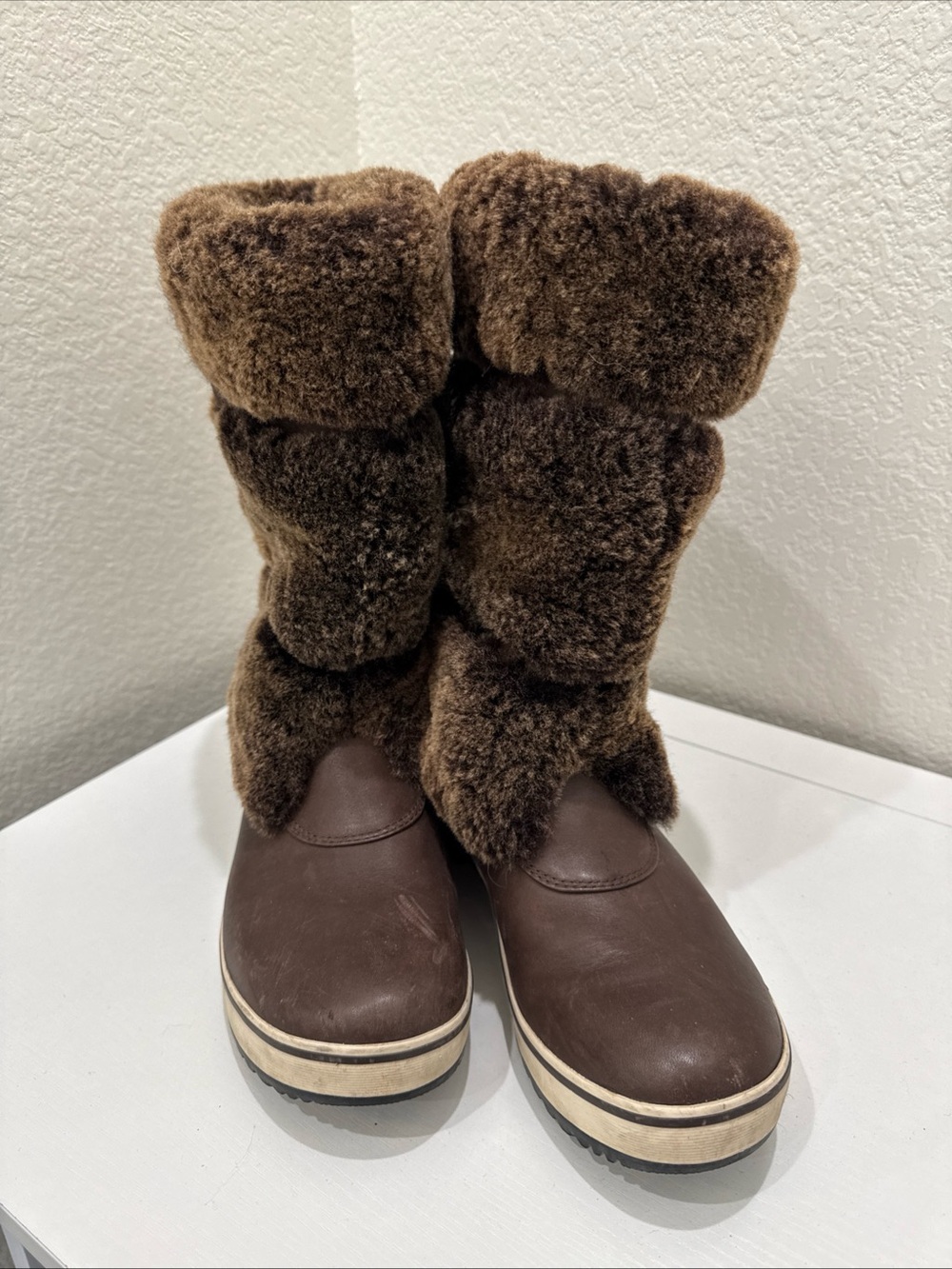 UGG Australia Womens 7 Brown Leather Sheepskin Fur Tall Winter Boots Buckle - Picture 4 of 9